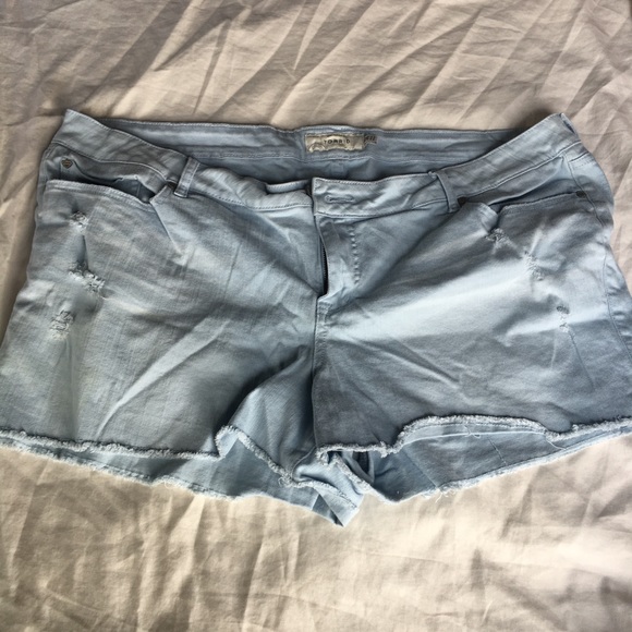 Torrid Shorts Plus - Picture 1 of 3